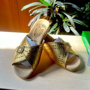Brand NIB WORISHOFFER sandals